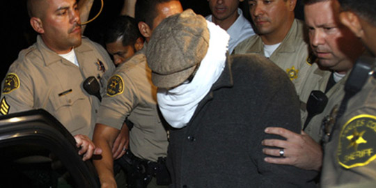 Kevin Smith doesn't want to end up like Mark Basseley Youssef (Nakoula Basseley Nakoula), the director of "Innocence of Muslims," so he sticks to mocking Christians.